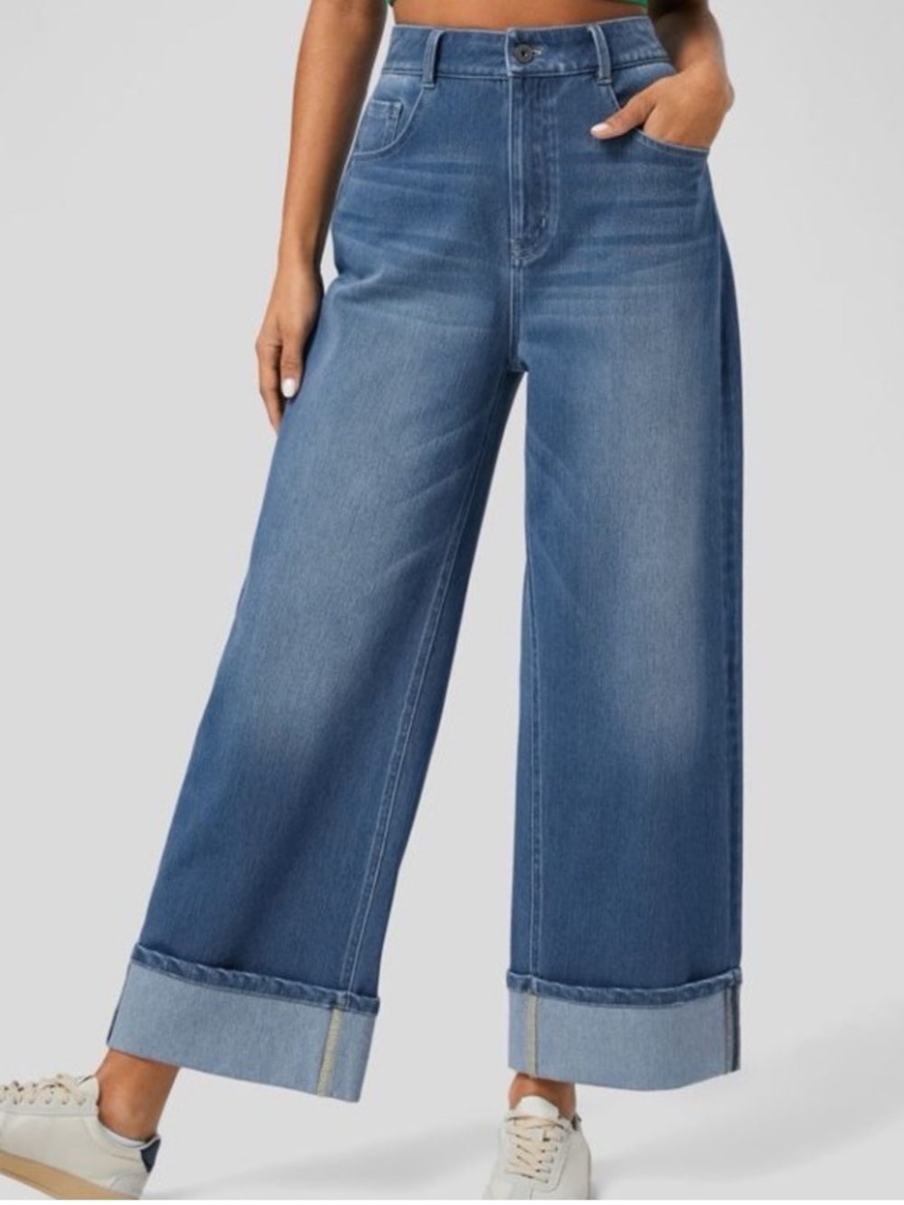 Halara Flex High Waisted Rolled Hem Wide Leg Jeans Size Medium Petite.